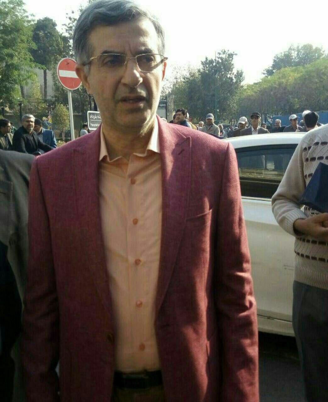 در اولین ساعات دیشب:بازداشت رحیم مشایی + جزئیات در اولین ساعات دیشب:بازداشت رحیم مشایی + جزئیات