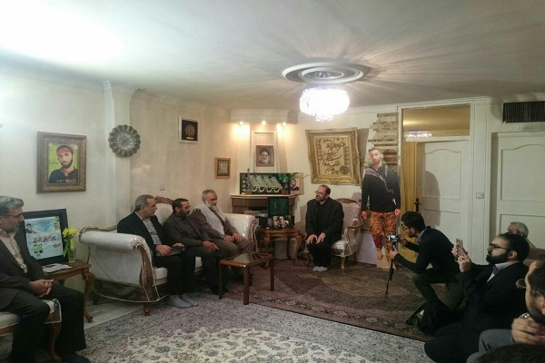 حضور سردار نقدی در بیت شهید 