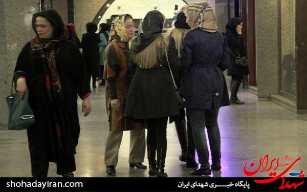 محیط جامعه باید از مظاهر گناه پاک باشد/ای خانم به حساسیت های این جوان های جانباز احترام بگذار/آزادی این بود که در جامعه مرد و زن آزاد باشند؟ هر گناهی را می خواهند مرتکب بشوند؟ محیط جامعه باید از مظاهر گناه پاک باشد/ای خانم به حساسیت های این جوان های جانباز احترام بگذار/آزادی این بود که در جامعه مرد و زن آزاد باشند؟ هر گناهی را می خواهند مرتکب بشوند؟