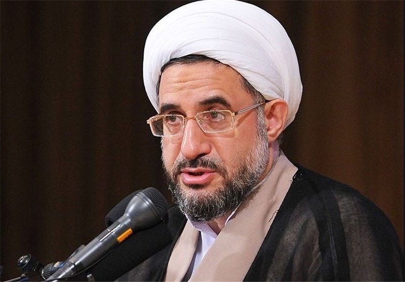 تلاش فرقه صادق شیرازی برای شکایت از آیتالله اراکی