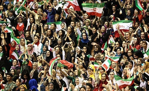 دلایل رسانه‌های اصلاح طلب برای ورود زنان به ورزشگاه