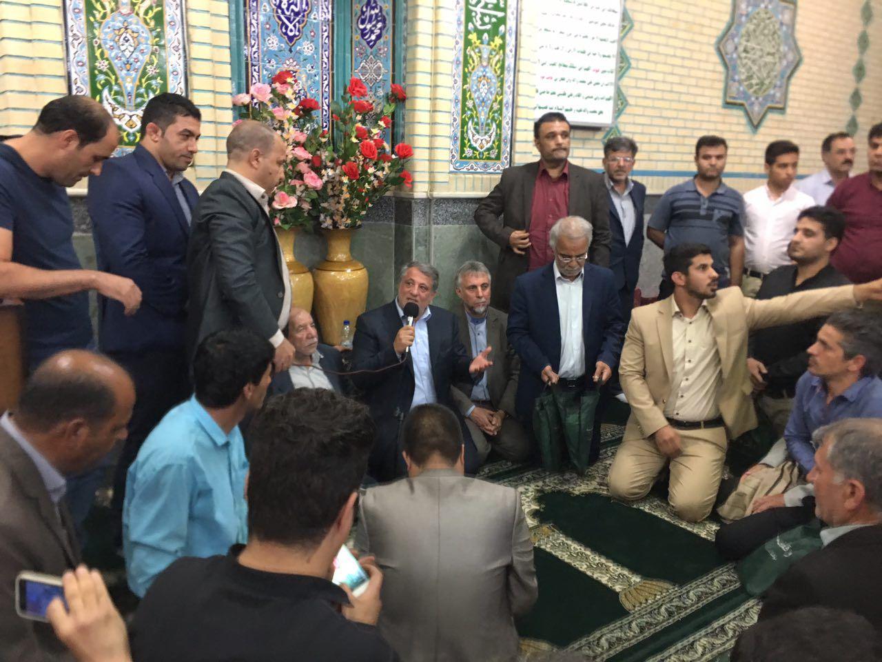 دیدار های انتخاباتی محسن هاشمی همراه با محافظ!