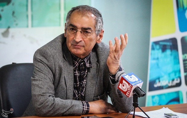 زیباکلام:روحانی با احمدینژاد مناظره نخواهد کرد