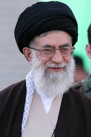 نویسندهای که رهبر انقلاب به او آفرین گفتند