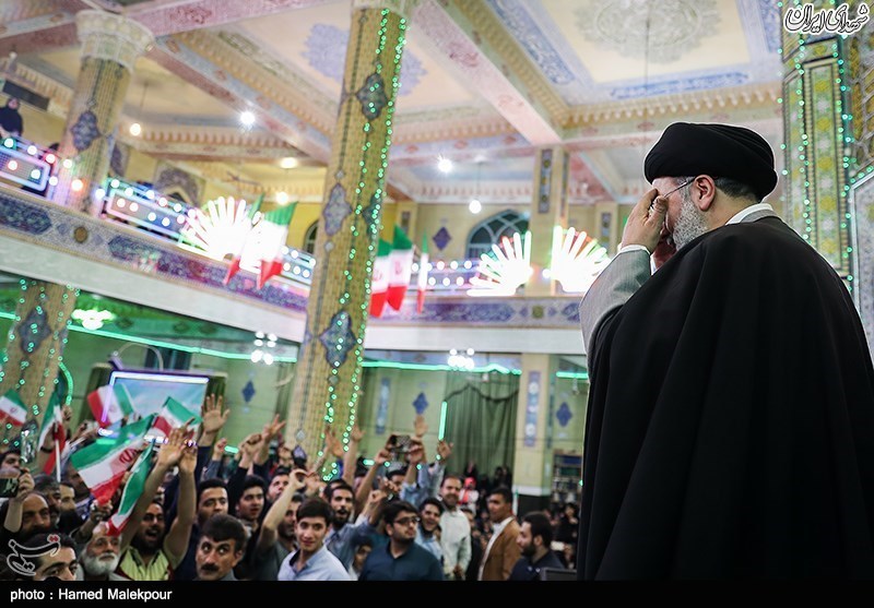 رئیسی: از داخل و خارج تهمت و افترا میزنید رئیسی: از داخل و خارج تهمت و افترا میزنید