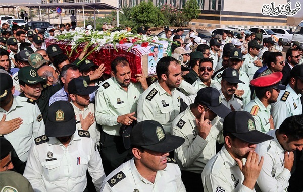 عکس/ تشییع پیکر دو شهید نیروی انتظامی در حادثه تروریستی اهواز
