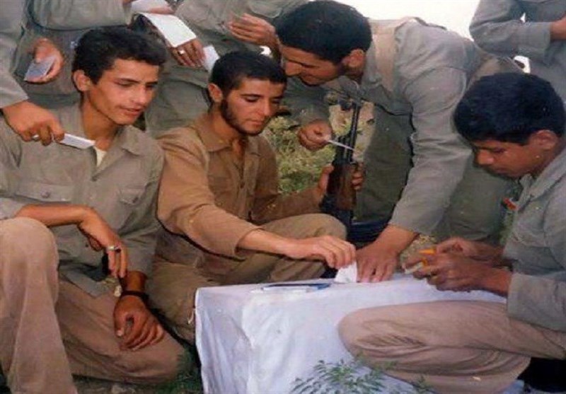 شرکت در انتخابات ریاست جمهوری با لباس خونی