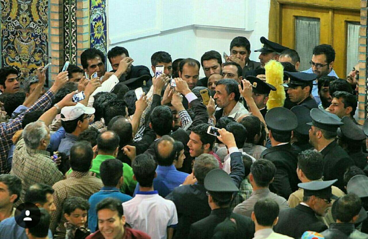 احمدی نژاد بعد از 4 روز رد صلاحیت در مشهد+عکس