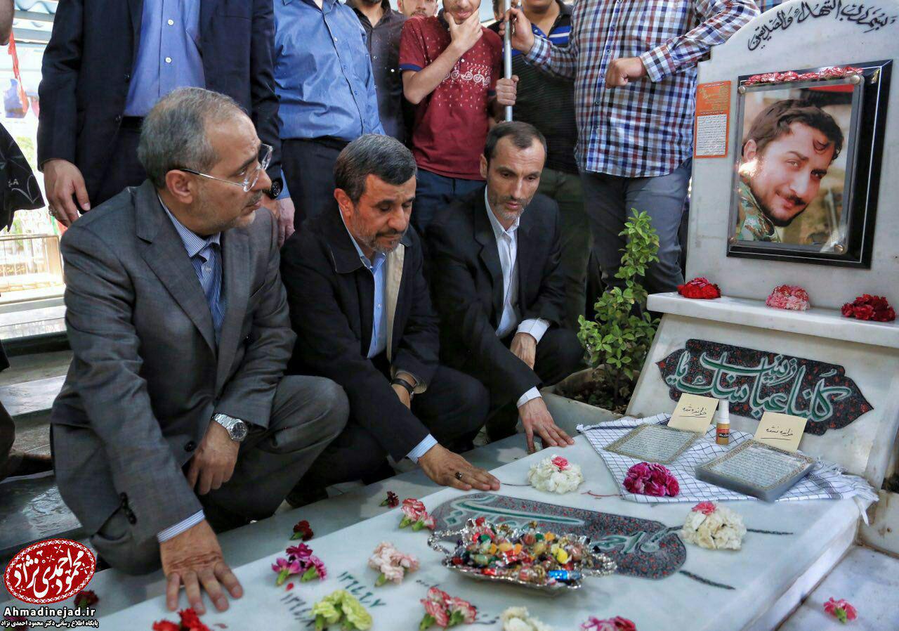 حرف های محرمانه و درگوشی احمدی نژاد با...! حرف های محرمانه و درگوشی احمدی نژاد با...!