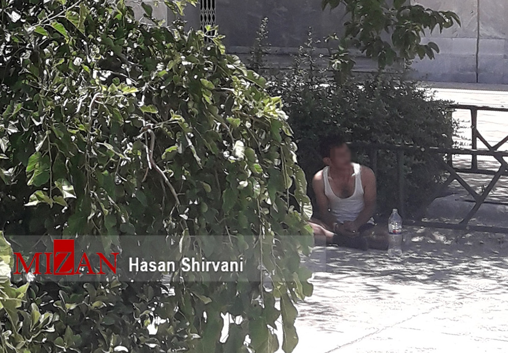 عکس/ مظنون حمله تروریستی در حرم امام (ره)