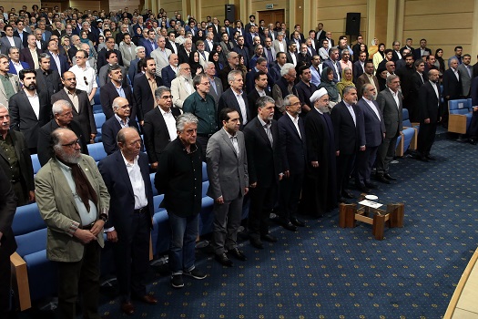 هنرمندانی که به دیدار روحانی رفتند+عکس هنرمندانی که به دیدار روحانی رفتند+عکس