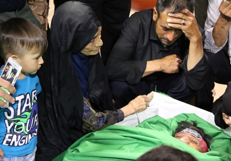 وداع با پیکر مطهر شهید وداع با پیکر مطهر شهید