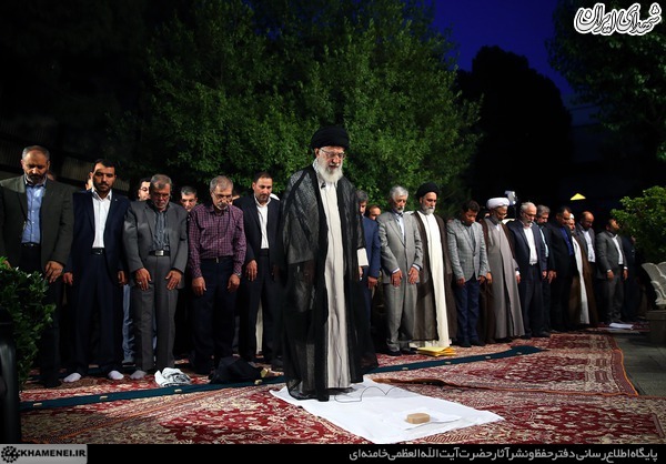 عکس/ دیدار جمعی از شاعران و اهالی فرهنگ و ادب