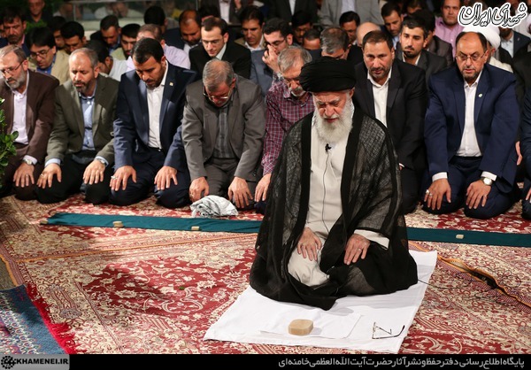 عکس/ دیدار جمعی از شاعران و اهالی فرهنگ و ادب