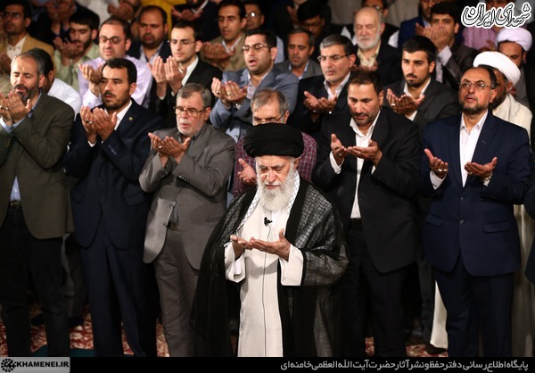 عکس/ دیدار جمعی از شاعران و اهالی فرهنگ و ادب