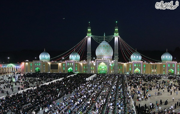 عکس/ بزرگترین  سفره افطاری در جمکران