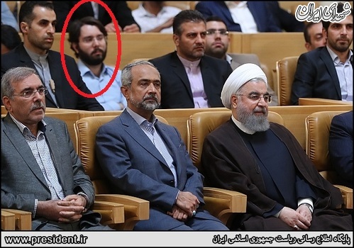 وابستگان فتنه مهمان ویژه افطاری روحانی!/ دانشجویان انقلابی جا ندارند! + عکس وابستگان فتنه مهمان ویژه افطاری روحانی!/ دانشجویان انقلابی جا ندارند! + عکس