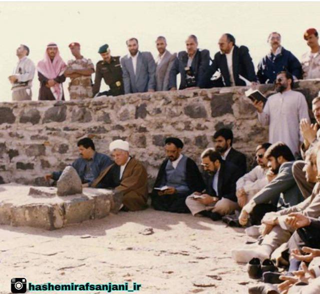 مرحوم هاشمی در منطقه ممنوعه بقیع+عکس