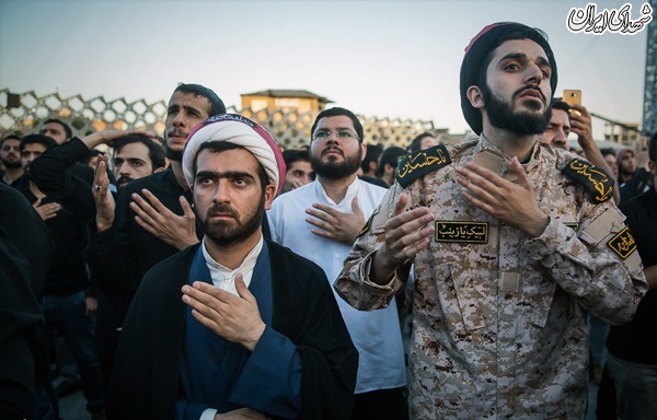 عکس/ اجتماع مدافعان حرم در میدان امام حسین (ع)