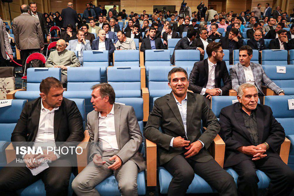 میرسلیم در ضیافت افطار ورزشکاران با روحانی+عکس