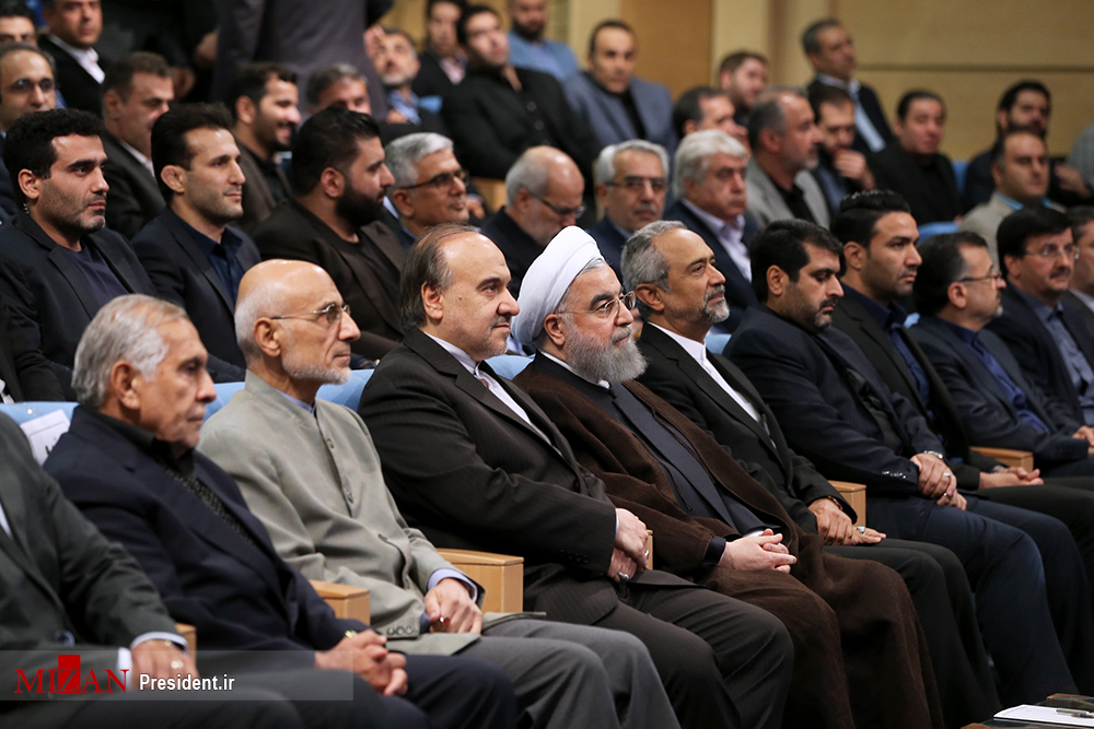 میرسلیم در ضیافت افطار ورزشکاران با روحانی+عکس
