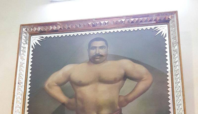 تصویری از یک پهلوان قدیمی تهران +عکس
