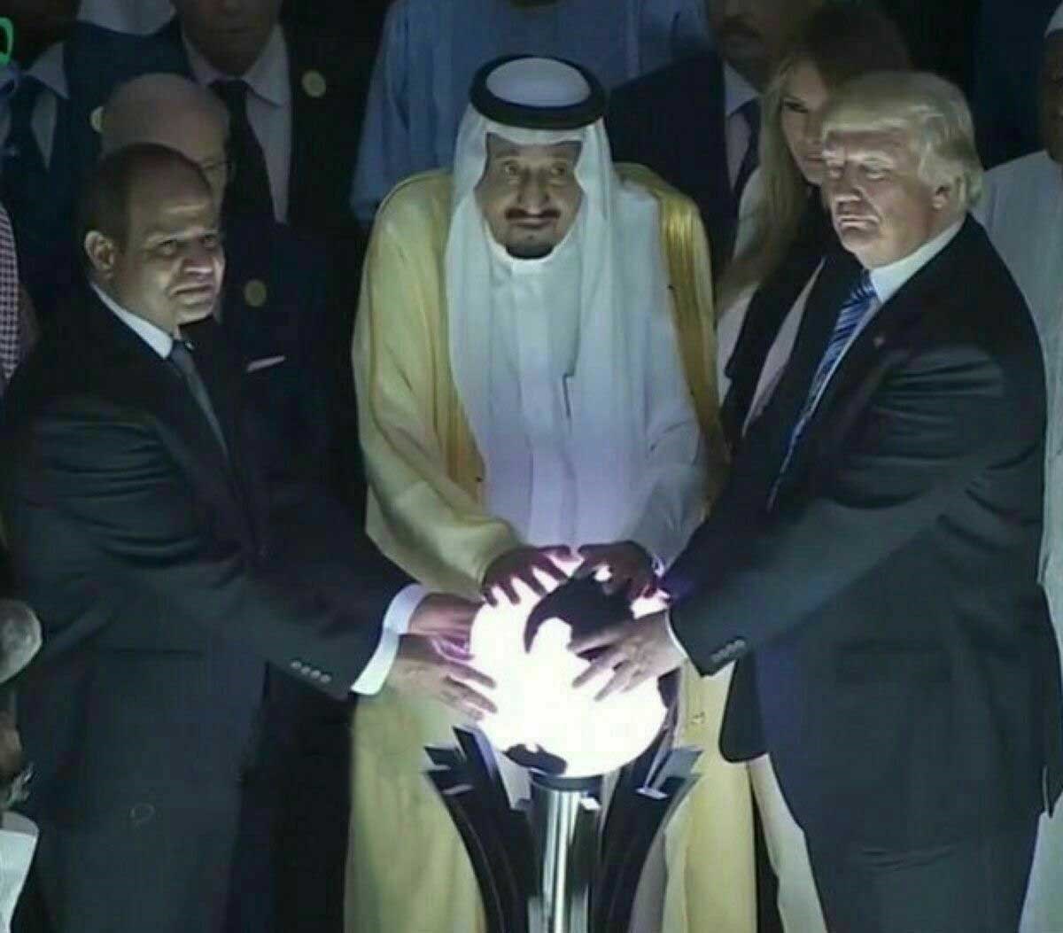 احضار روح توسط دونالد ترامپ و ملک سلمان احضار روح توسط دونالد ترامپ و ملک سلمان