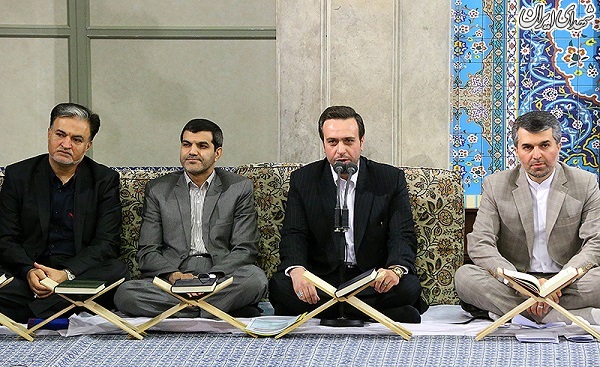 محفل انس با قرآن کریم در حسینیه امام خمینی(ره)