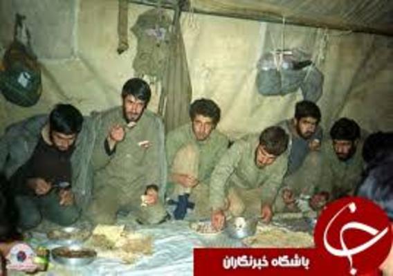 افطاری رزمندگان اسلام در 