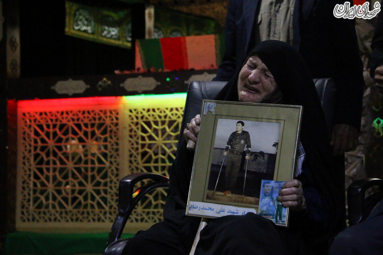 دیدار مادر شهید با فرزندش پس از 31 سال