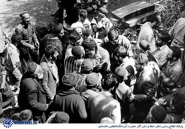 آیت الله خامنه ای در روستای سر آقا سید +عکس