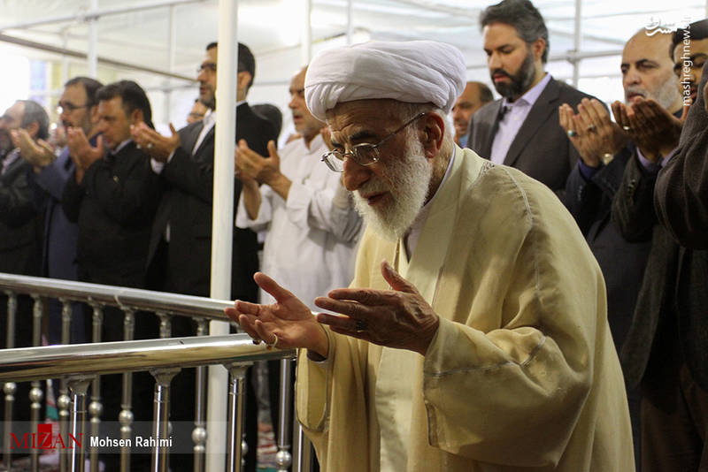 نماز عید فطر آیت‌الله جنتی در حرم رضوی+عکس