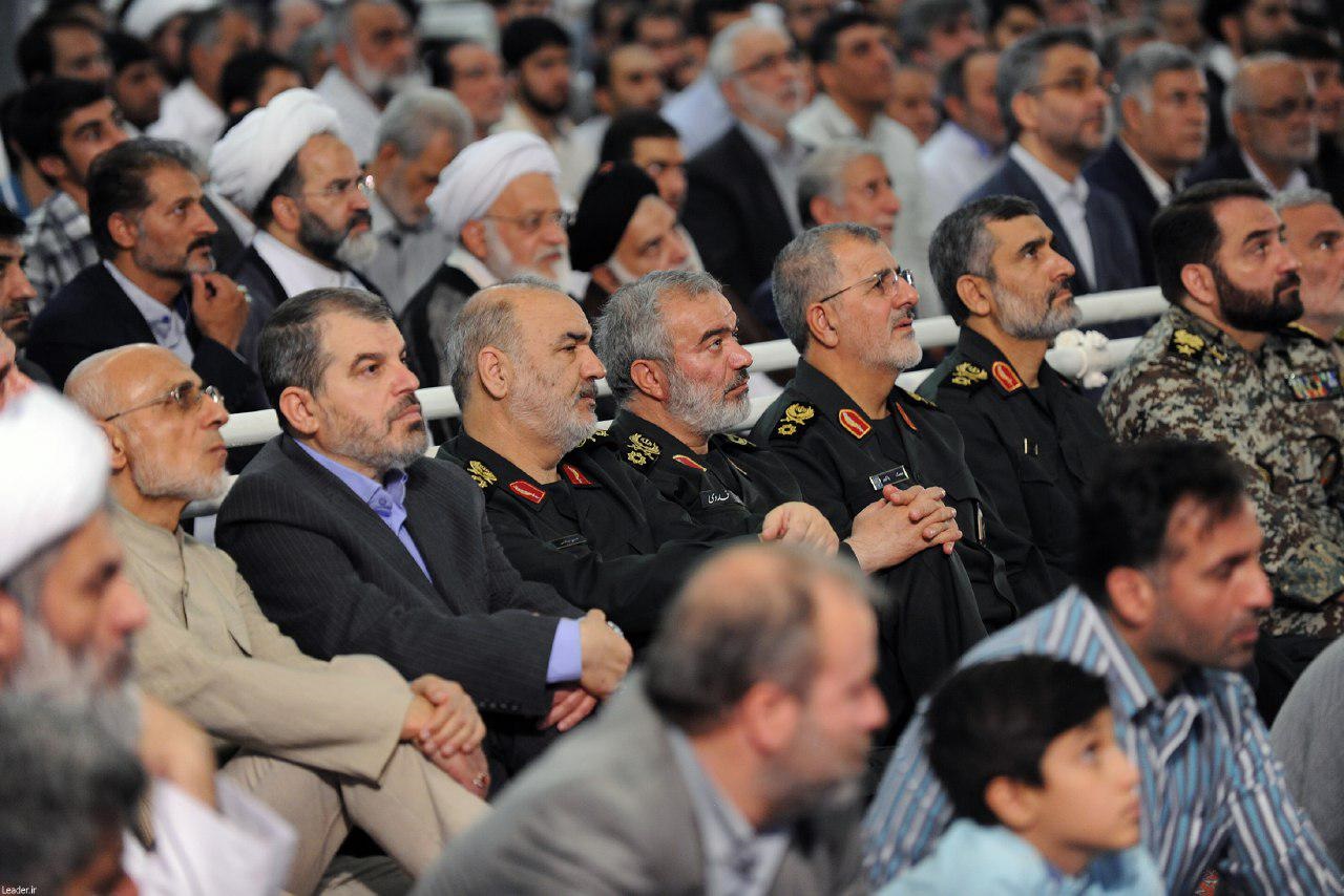 فرماندهان نظامی و انتظامی در نماز عیدفطر+عکس
