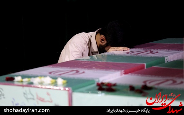 عکس/زیارت شهدای گمنام تازه تفحص شده درمعراج شهدای تهران