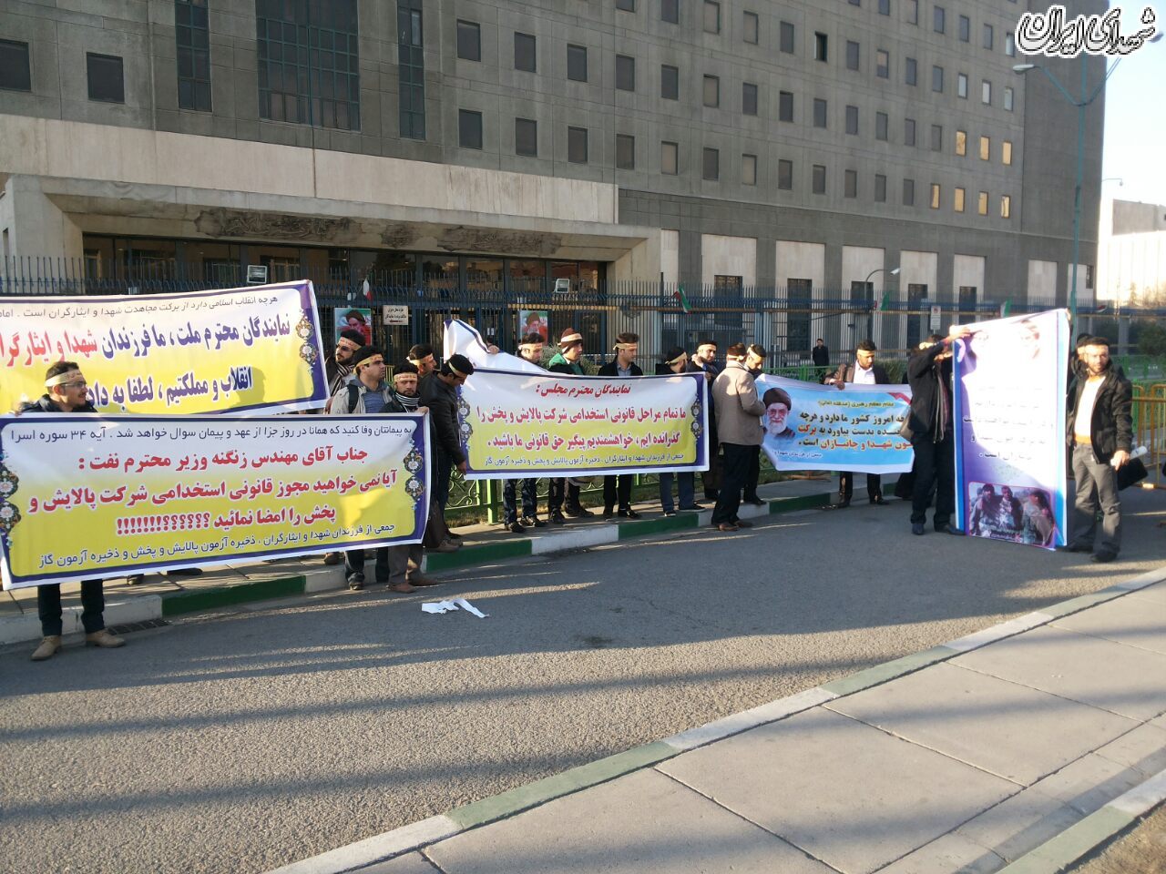 ادعای عجیب زنگنه! / به خاطر فرزندان شهدا وزیر می شوم! +عکس ادعای عجیب زنگنه! / به خاطر فرزندان شهدا وزیر می شوم! +عکس