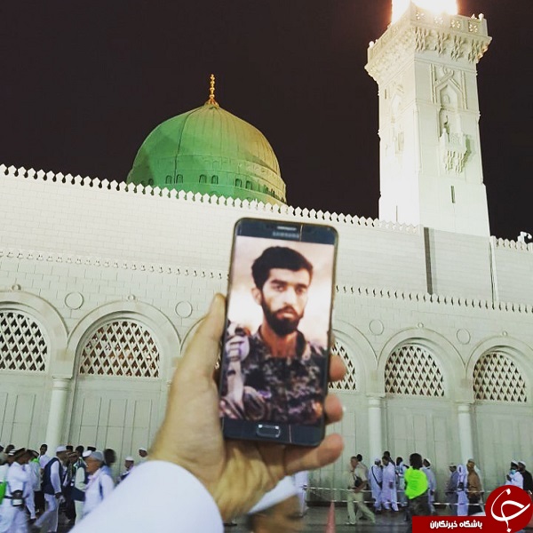 تصویر شهید محسن حججی در مسجدالنبی+عکس