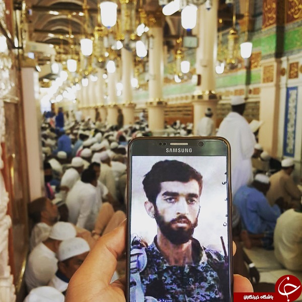 تصویر شهید محسن حججی در مسجدالنبی+عکس