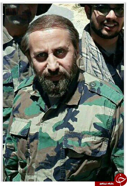 مداح معروف اهل بیت در کنار رزمندگان حزبالله + عکس مداح معروف اهل بیت در کنار رزمندگان حزبالله + عکس