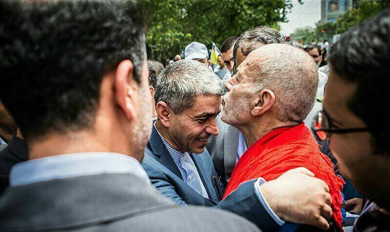 وزیر جنگ اقتصادی دولت یازدهم، جانباز 99درصدی شد! وزیر جنگ اقتصادی دولت یازدهم، جانباز 99درصدی شد!