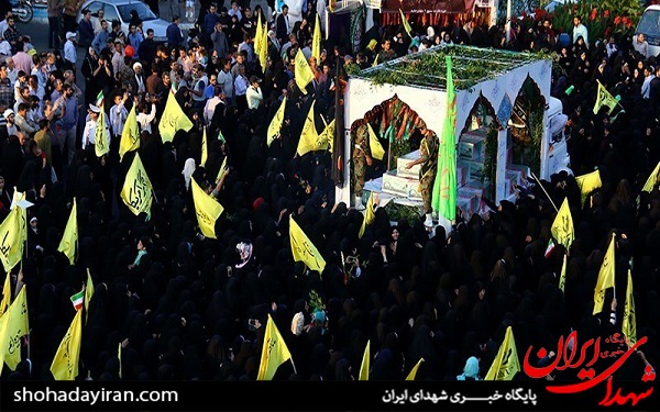 عکس/ تشییع پیکر ۱۹ شهید دفاع مقدس در مشهد