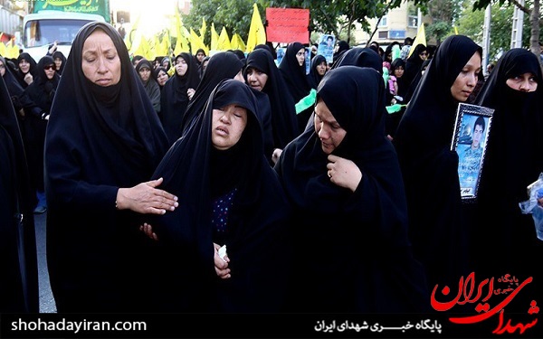 عکس/ تشییع پیکر ۱۹ شهید دفاع مقدس در مشهد