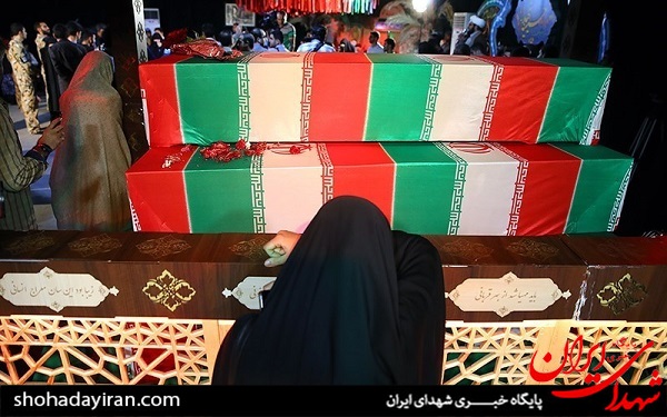 عکس/دیدار خانواده شهید مهدی غلامی با پیکر فرزندشان پس از ۳۳ سال عکس/دیدار خانواده شهید مهدی غلامی با پیکر فرزندشان پس از ۳۳ سال
