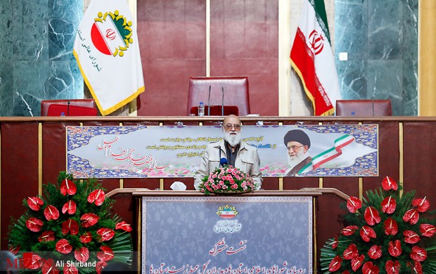 چمران: در مسائل تخصصی شهرها سیاست جایی نداشته