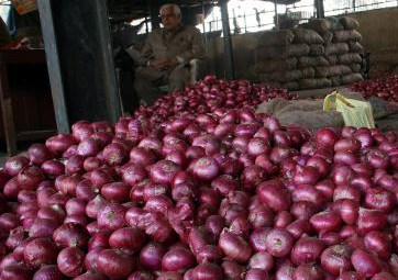 دو ماه گذشت، پیاز کماکان کیلویی ۴۰۰۰ تومان است