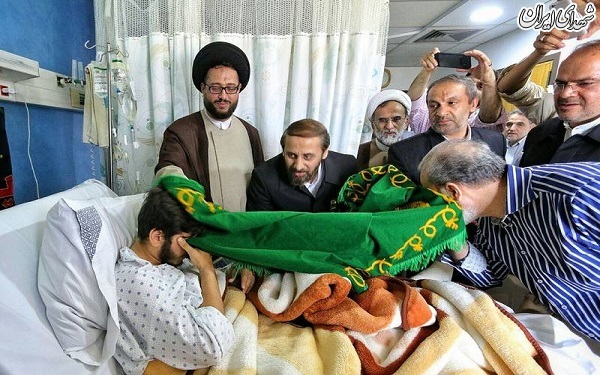 عیادت خدام حرم رضوی از مجروحان جنگی در لبنان+تصاویر عیادت خدام حرم رضوی از مجروحان جنگی در لبنان+تصاویر