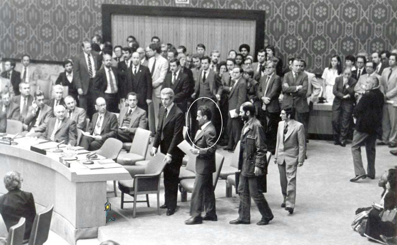 رئیس جمهوری که نگاه دنیا را به خود جلب کرد! +عکس رئیس جمهوری که نگاه دنیا را به خود جلب کرد! +عکس