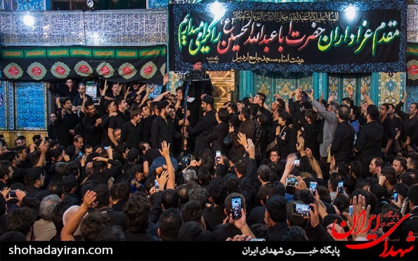 عکس/ آئین سنتی طشتگذاری، مسجد جامع اردبیل عکس/ آئین سنتی طشتگذاری، مسجد جامع اردبیل