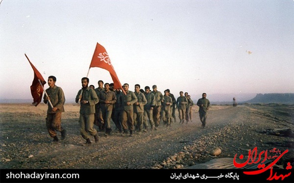 عکس/ تمرینات نظامی رزمندگان برای مقابله با رژیم بعث عراق عکس/ تمرینات نظامی رزمندگان برای مقابله با رژیم بعث عراق