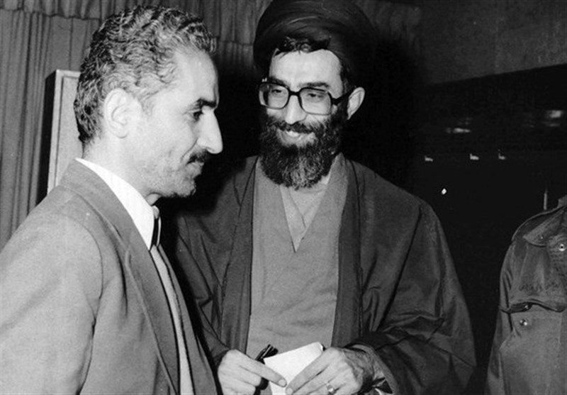 وقتی رئیسجمهور پای خود را در سازمان ملل به نمایش گذاشت؟ + تصاویر وقتی رئیسجمهور پای خود را در سازمان ملل به نمایش گذاشت؟ + تصاویر