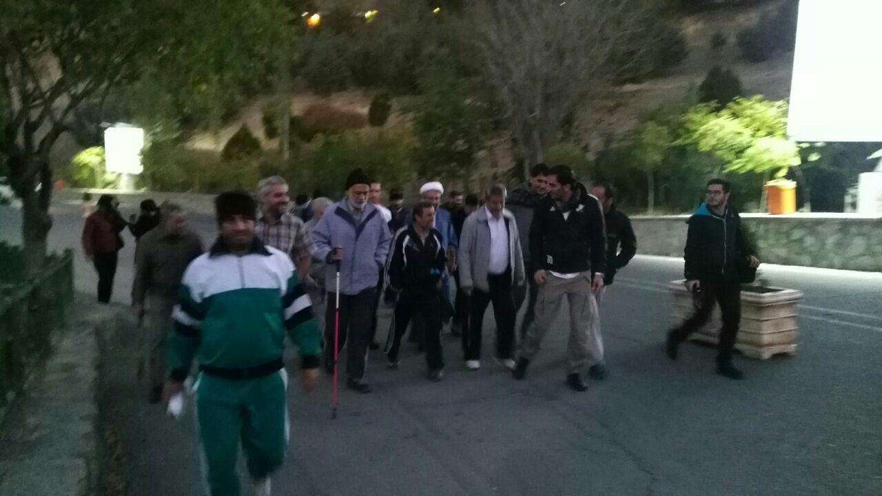 تصاویری از کوهنوردی احمدی نژاد و همراهان + عکس
